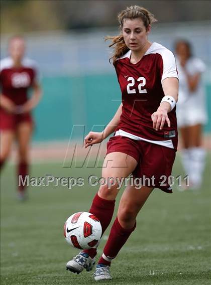 Thumbnail 2 in Flintridge Sacred Heart vs. Oaks Christian (CIF SoCal D3 Regional Final) photogallery.