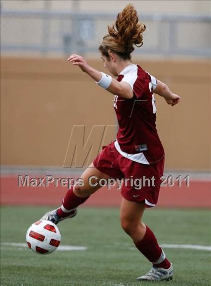 Thumbnail 1 in Flintridge Sacred Heart vs. Oaks Christian (CIF SoCal D3 Regional Final) photogallery.