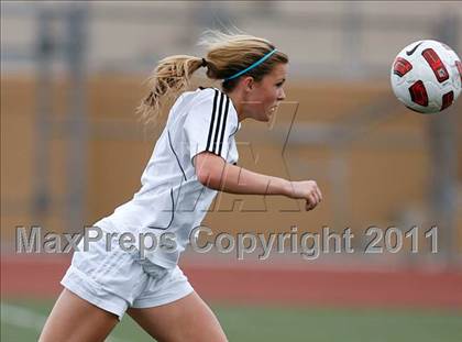 Thumbnail 3 in Flintridge Sacred Heart vs. Oaks Christian (CIF SoCal D3 Regional Final) photogallery.