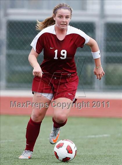 Thumbnail 3 in Flintridge Sacred Heart vs. Oaks Christian (CIF SoCal D3 Regional Final) photogallery.