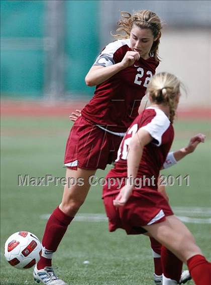 Thumbnail 2 in Flintridge Sacred Heart vs. Oaks Christian (CIF SoCal D3 Regional Final) photogallery.