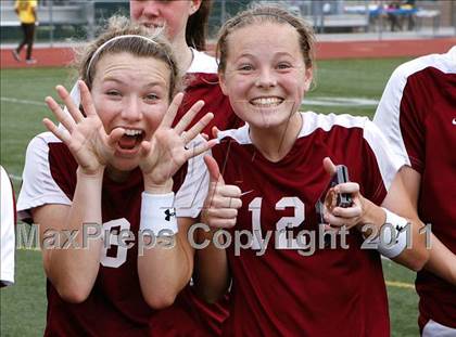 Thumbnail 3 in Flintridge Sacred Heart vs. Oaks Christian (CIF SoCal D3 Regional Final) photogallery.