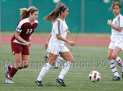 Thumbnail 2 in Flintridge Sacred Heart vs. Oaks Christian (CIF SoCal D3 Regional Final) photogallery.