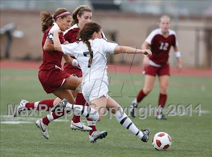 Thumbnail 1 in Flintridge Sacred Heart vs. Oaks Christian (CIF SoCal D3 Regional Final) photogallery.
