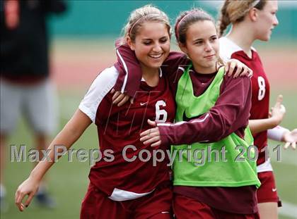 Thumbnail 1 in Flintridge Sacred Heart vs. Oaks Christian (CIF SoCal D3 Regional Final) photogallery.