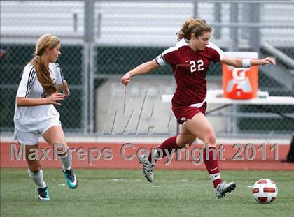 Thumbnail 2 in Flintridge Sacred Heart vs. Oaks Christian (CIF SoCal D3 Regional Final) photogallery.
