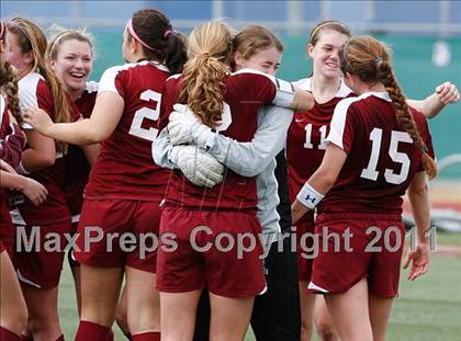 Thumbnail 2 in Flintridge Sacred Heart vs. Oaks Christian (CIF SoCal D3 Regional Final) photogallery.