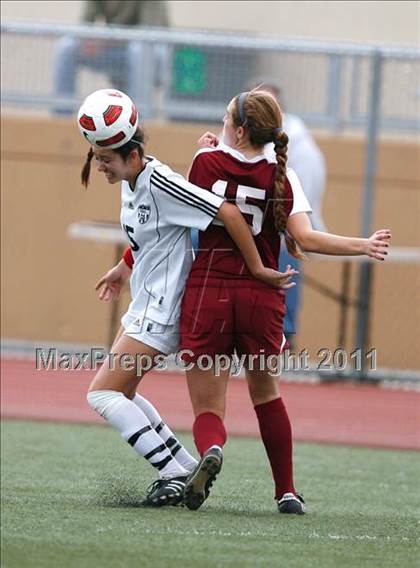 Thumbnail 3 in Flintridge Sacred Heart vs. Oaks Christian (CIF SoCal D3 Regional Final) photogallery.