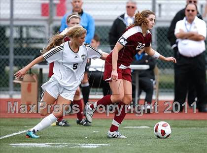 Thumbnail 1 in Flintridge Sacred Heart vs. Oaks Christian (CIF SoCal D3 Regional Final) photogallery.