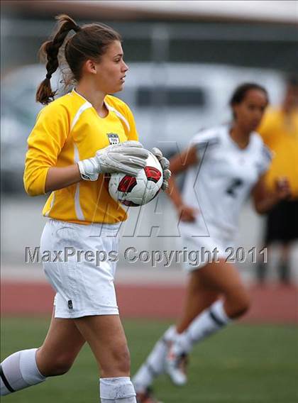 Thumbnail 3 in Flintridge Sacred Heart vs. Oaks Christian (CIF SoCal D3 Regional Final) photogallery.