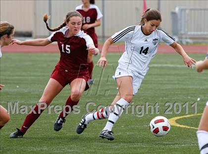 Thumbnail 1 in Flintridge Sacred Heart vs. Oaks Christian (CIF SoCal D3 Regional Final) photogallery.