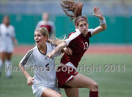 Thumbnail 1 in Flintridge Sacred Heart vs. Oaks Christian (CIF SoCal D3 Regional Final) photogallery.