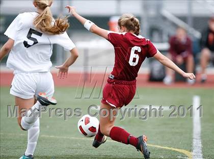 Thumbnail 3 in Flintridge Sacred Heart vs. Oaks Christian (CIF SoCal D3 Regional Final) photogallery.