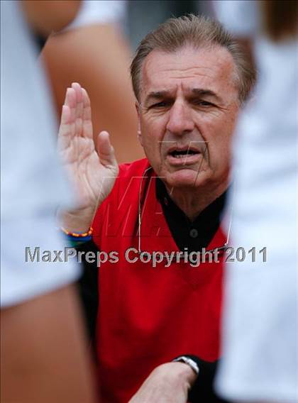 Thumbnail 1 in Flintridge Sacred Heart vs. Oaks Christian (CIF SoCal D3 Regional Final) photogallery.