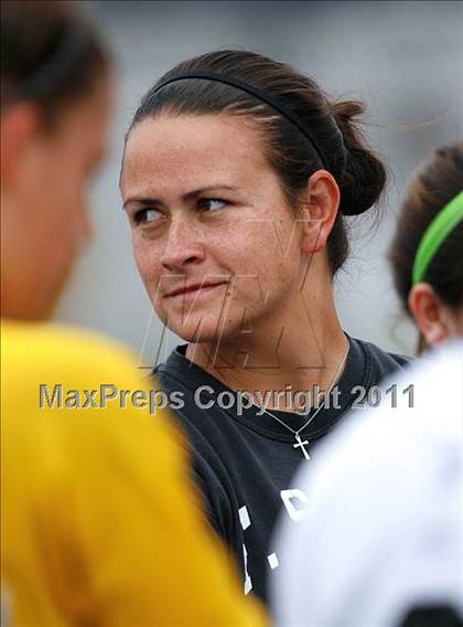 Thumbnail 1 in Flintridge Sacred Heart vs. Oaks Christian (CIF SoCal D3 Regional Final) photogallery.