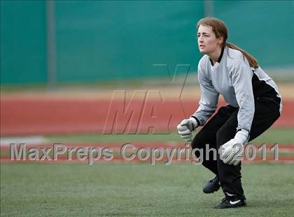 Thumbnail 2 in Flintridge Sacred Heart vs. Oaks Christian (CIF SoCal D3 Regional Final) photogallery.