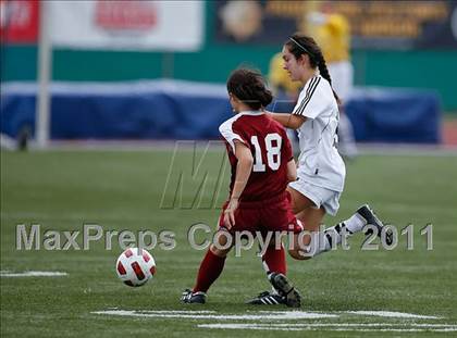 Thumbnail 3 in Flintridge Sacred Heart vs. Oaks Christian (CIF SoCal D3 Regional Final) photogallery.