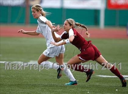 Thumbnail 3 in Flintridge Sacred Heart vs. Oaks Christian (CIF SoCal D3 Regional Final) photogallery.