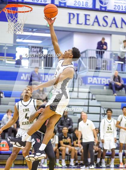 Thumbnail 1 in Veritas Academy vs. Link Academy (5 for the Fight National Hoopfest) photogallery.