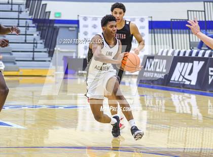Thumbnail 2 in Veritas Academy vs. Link Academy (5 for the Fight National Hoopfest) photogallery.