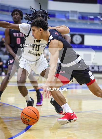 Thumbnail 1 in Veritas Academy vs. Link Academy (5 for the Fight National Hoopfest) photogallery.