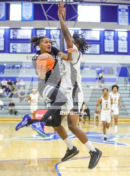 Thumbnail 3 in Veritas Academy vs. Link Academy (5 for the Fight National Hoopfest) photogallery.