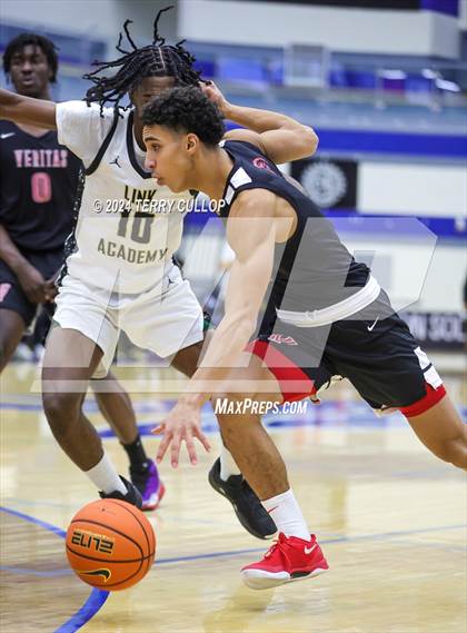 Thumbnail 3 in Veritas Academy vs. Link Academy (5 for the Fight National Hoopfest) photogallery.