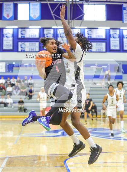 Thumbnail 2 in Veritas Academy vs. Link Academy (5 for the Fight National Hoopfest) photogallery.
