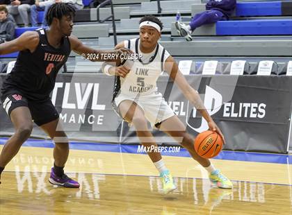 Thumbnail 2 in Veritas Academy vs. Link Academy (5 for the Fight National Hoopfest) photogallery.