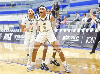 Thumbnail 2 in Veritas Academy vs. Link Academy (5 for the Fight National Hoopfest) photogallery.