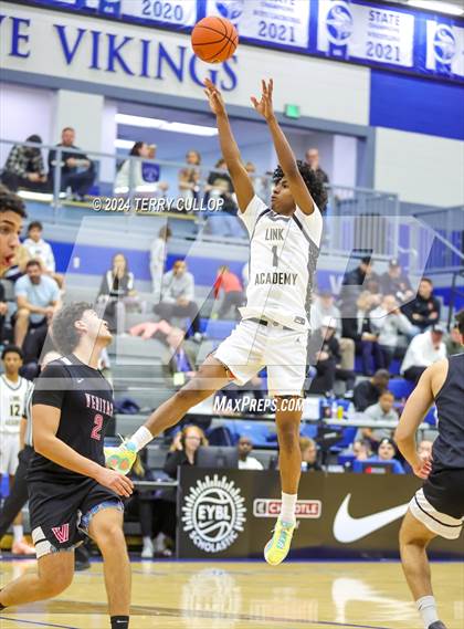 Thumbnail 2 in Veritas Academy vs. Link Academy (5 for the Fight National Hoopfest) photogallery.