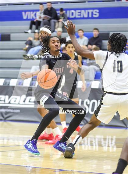 Thumbnail 2 in Veritas Academy vs. Link Academy (5 for the Fight National Hoopfest) photogallery.