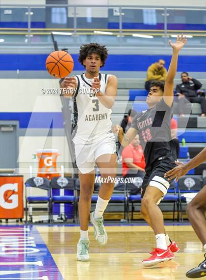Thumbnail 3 in Veritas Academy vs. Link Academy (5 for the Fight National Hoopfest) photogallery.