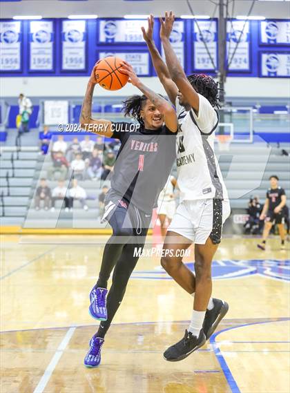 Thumbnail 2 in Veritas Academy vs. Link Academy (5 for the Fight National Hoopfest) photogallery.
