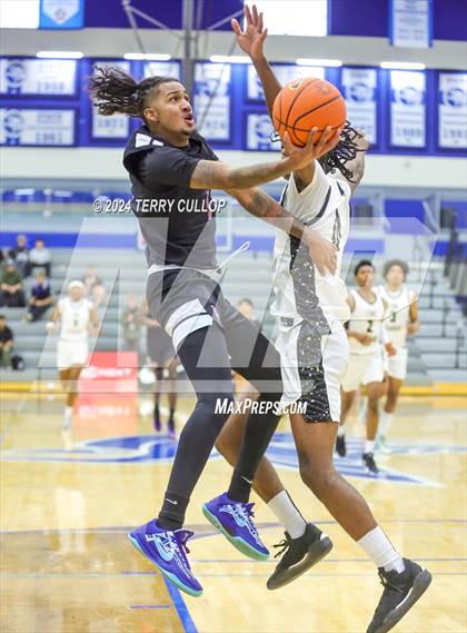 Thumbnail 3 in Veritas Academy vs. Link Academy (5 for the Fight National Hoopfest) photogallery.