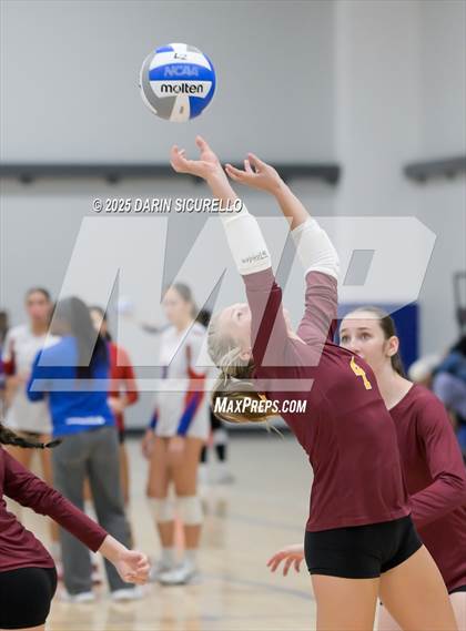 Thumbnail 3 in El Camino vs. Enumclaw (Nike Tournament of Champions – Southwest) photogallery.