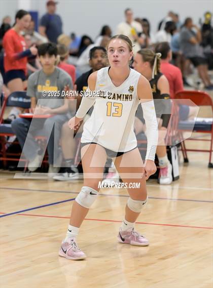 Thumbnail 1 in El Camino vs. Enumclaw (Nike Tournament of Champions – Southwest) photogallery.