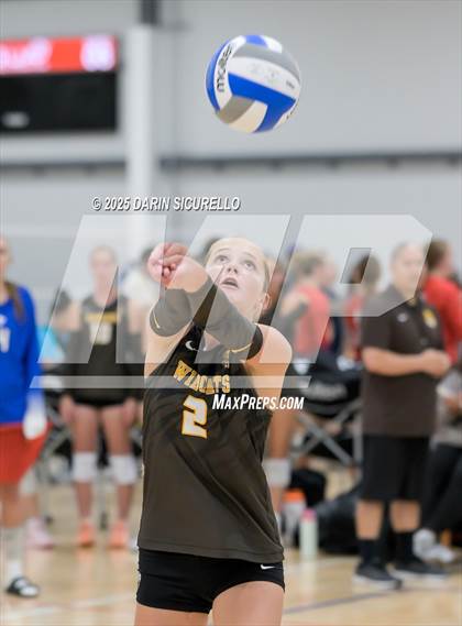 Thumbnail 3 in El Camino vs. Enumclaw (Nike Tournament of Champions – Southwest) photogallery.