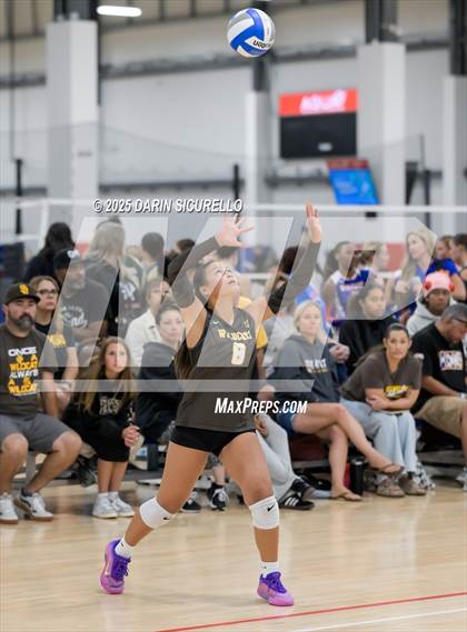 Thumbnail 1 in El Camino vs. Enumclaw (Nike Tournament of Champions – Southwest) photogallery.