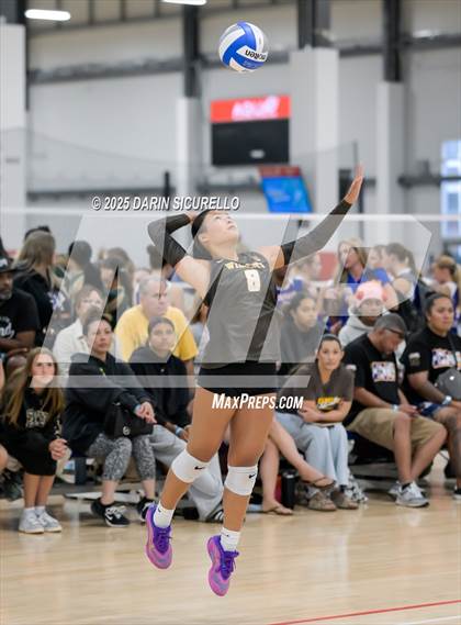 Thumbnail 2 in El Camino vs. Enumclaw (Nike Tournament of Champions – Southwest) photogallery.