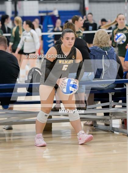 Thumbnail 3 in El Camino vs. Enumclaw (Nike Tournament of Champions – Southwest) photogallery.