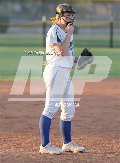 Thumbnail 1 in Pima vs Round Valley (AIA 2A Round 1 Playoff) photogallery.