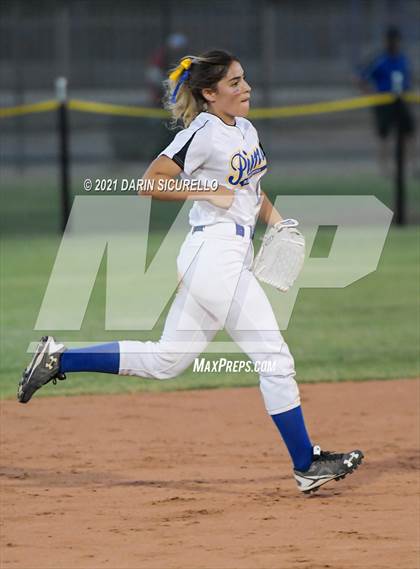 Thumbnail 3 in Pima vs Round Valley (AIA 2A Round 1 Playoff) photogallery.