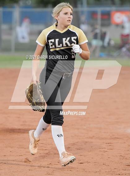 Thumbnail 1 in Pima vs Round Valley (AIA 2A Round 1 Playoff) photogallery.