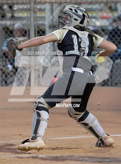 Thumbnail 3 in Pima vs Round Valley (AIA 2A Round 1 Playoff) photogallery.