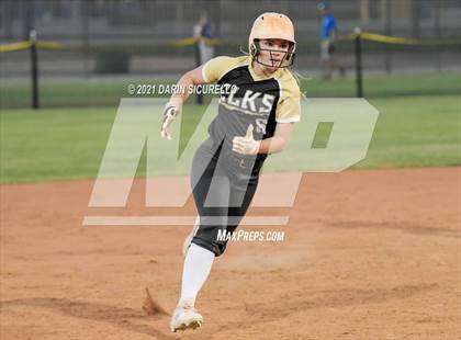 Thumbnail 3 in Pima vs Round Valley (AIA 2A Round 1 Playoff) photogallery.
