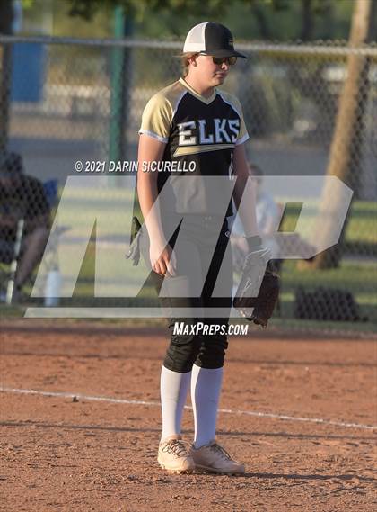 Thumbnail 1 in Pima vs Round Valley (AIA 2A Round 1 Playoff) photogallery.