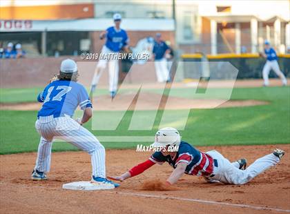Thumbnail 1 in Hunt vs Terry Sanford (NCHSAA 3A 3rd Round Playoff) photogallery.