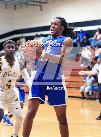 Thumbnail 2 in West Craven @ Havelock (Toyota of New Bern Craven County Holiday Hoops Tournament) photogallery.