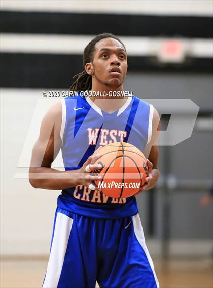 Thumbnail 3 in West Craven @ Havelock (Toyota of New Bern Craven County Holiday Hoops Tournament) photogallery.